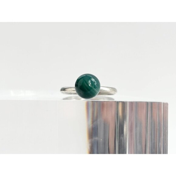 Silver Toned Faux Green Malachite Minimalist Vintage Cabochon Ring - sz 6.5 - Picture 7 of 9